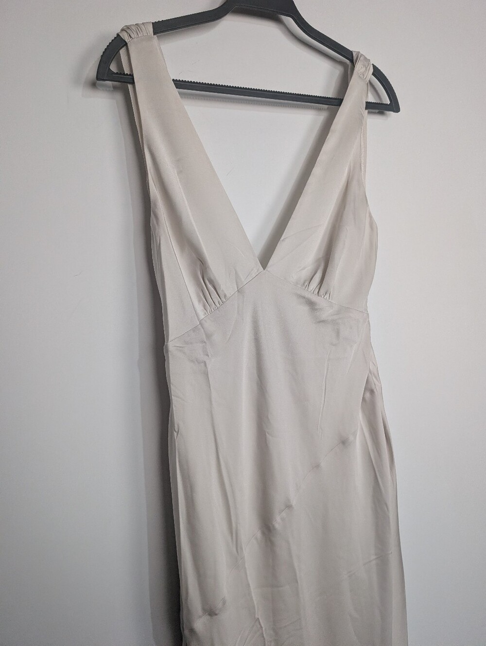 Meshki Nadia Cowl Back Satin Silver Wedding Bride Formal Maxi Dress Size XL - Picture 2 of 8